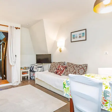 Apartment Greenside